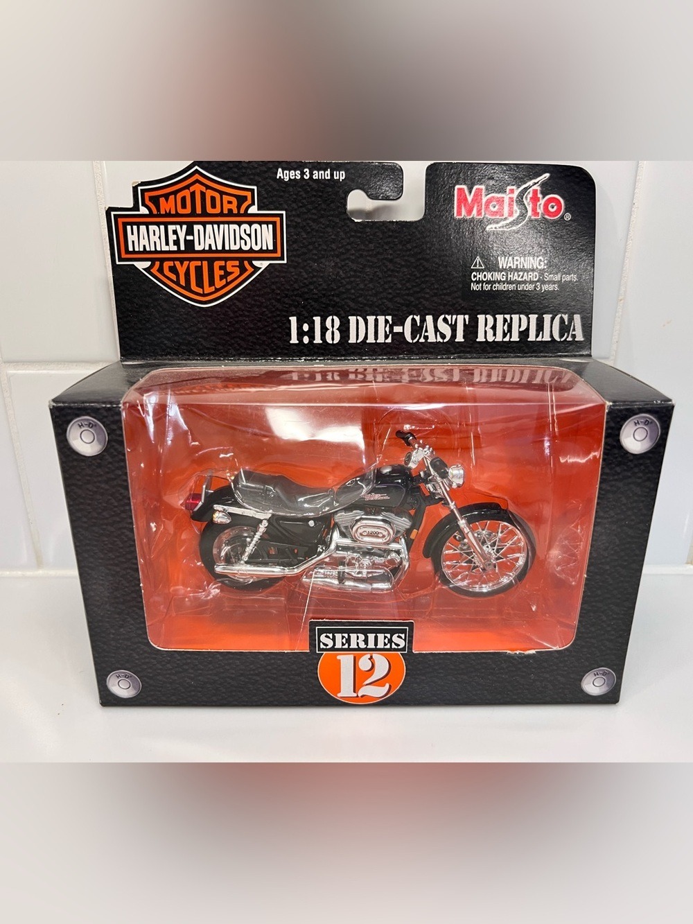 Maisto Harley-Davidson 2000 XL 1200C Sportster 1200 Custom 1:18 Series 7 NIB